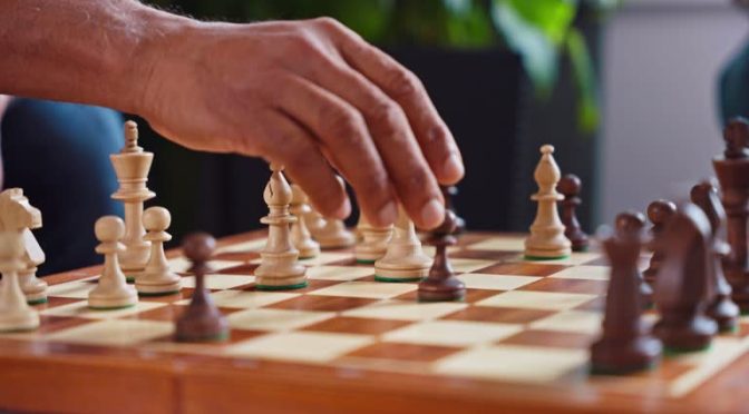 Satrançta Düşünme Sistemi: Doğru Hamleyi Bulmanın 7 Adımı