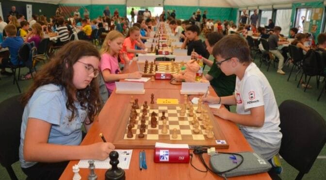 Satrançta çocukların gelişimi Antalya Satranç turnuvasında genç sporcular