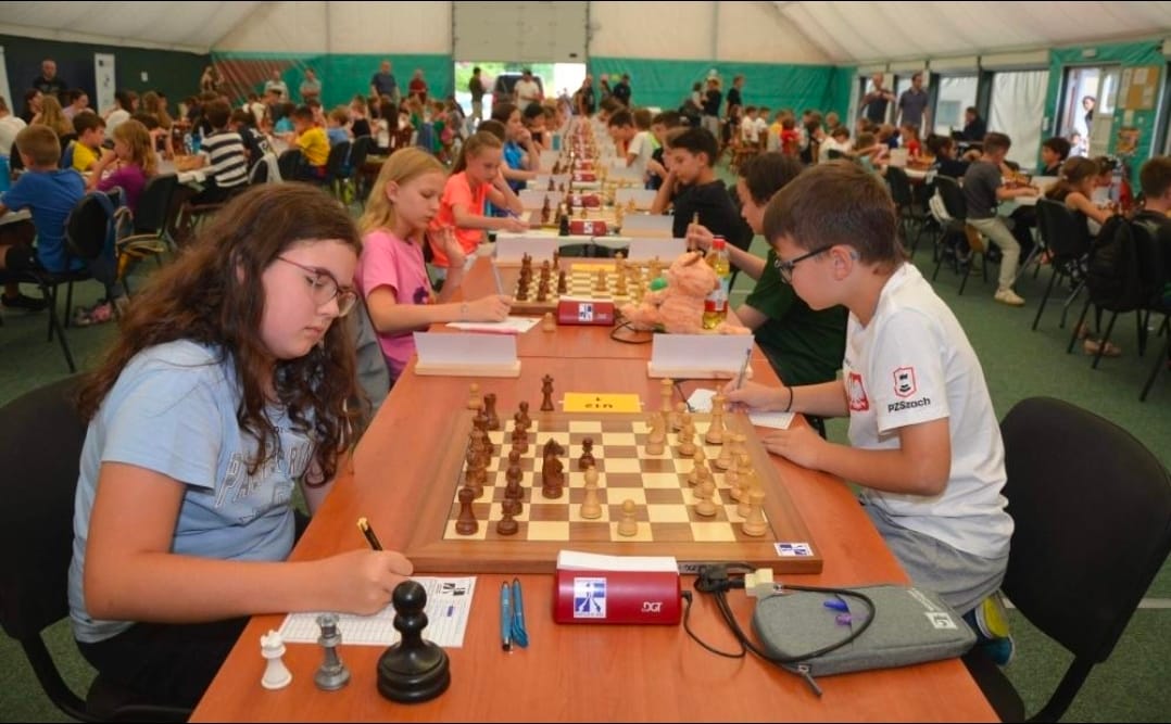 Satrançta çocukların gelişimi Antalya Satranç turnuvasında genç sporcular
