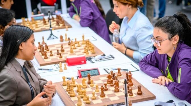 Satrançta taş değişimi Antalya Satranç kadın turnuvası
