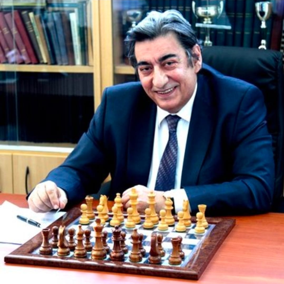 Georgios Makropoulos FIDE yöneticisi ve Yunanistan satranç şampiyonu